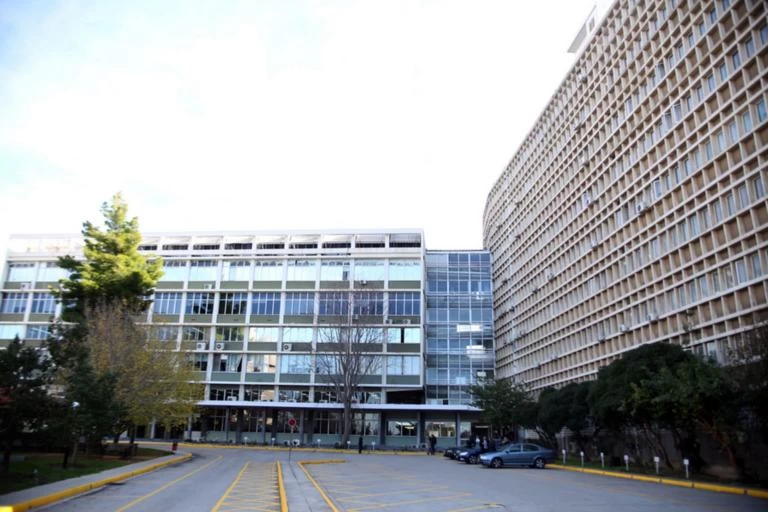 Εργαζόμενος στο ΓΝΑ πέθανε από θερμοπληξία – Η σύγχρονη σκλαβιά στην Ελλάδα του 2019